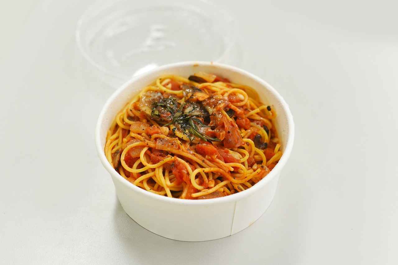 15 Iconic Bengali Dishes You Must Try Before You Die 1 1. Shorshe Ilish