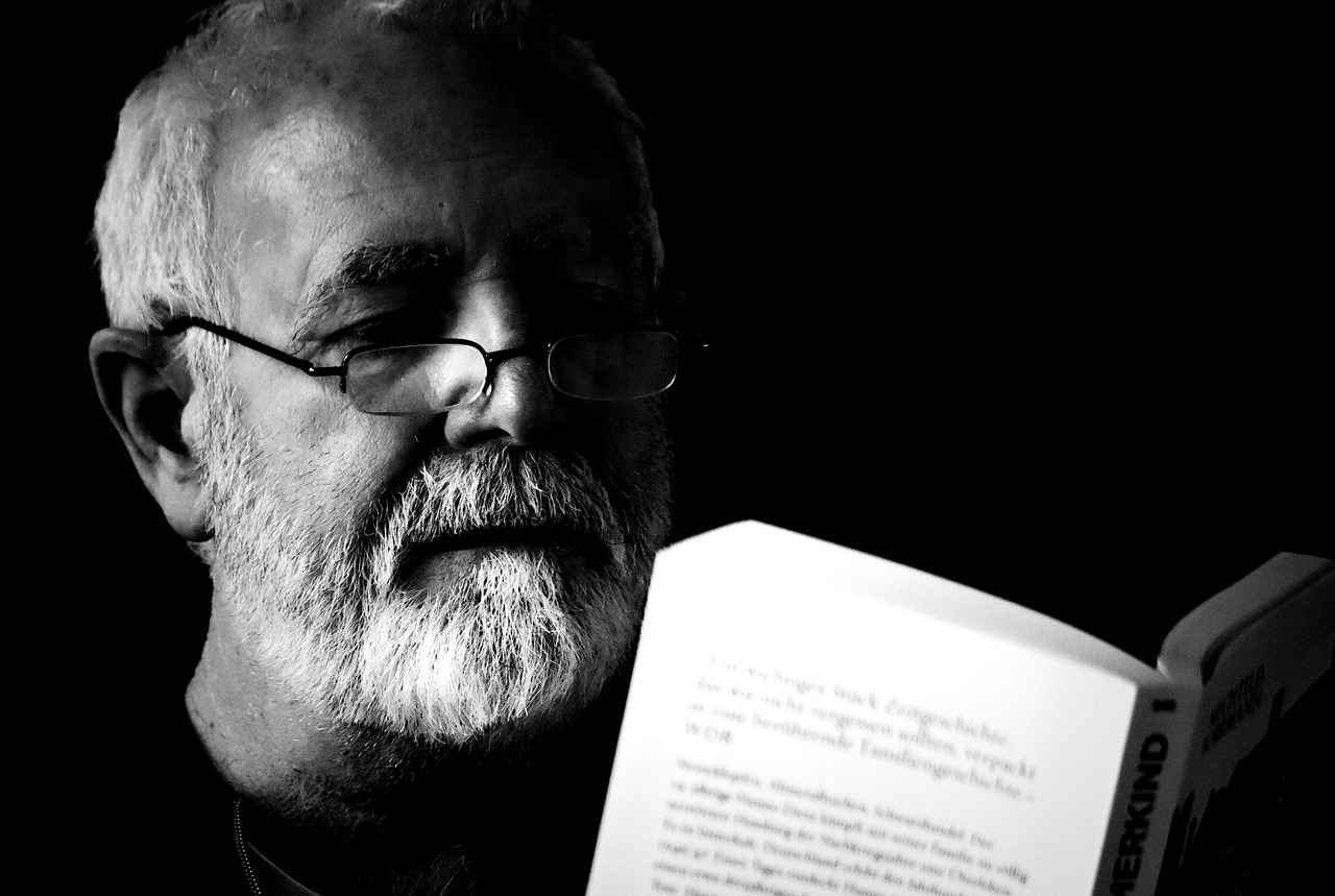 The Role of Social Media in Promoting Bengali Literature