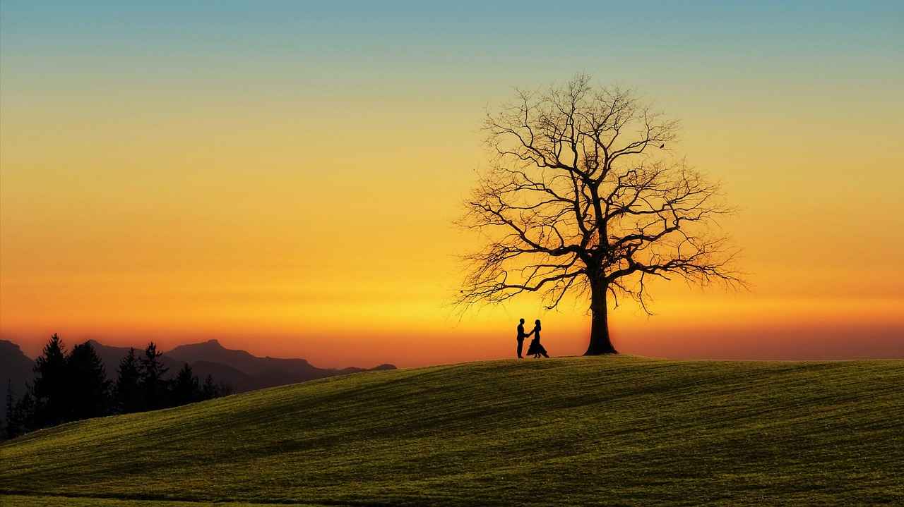 The Secret History of Bengali Poetry and Its Impact on India 1 Origins of Bengali Poetry